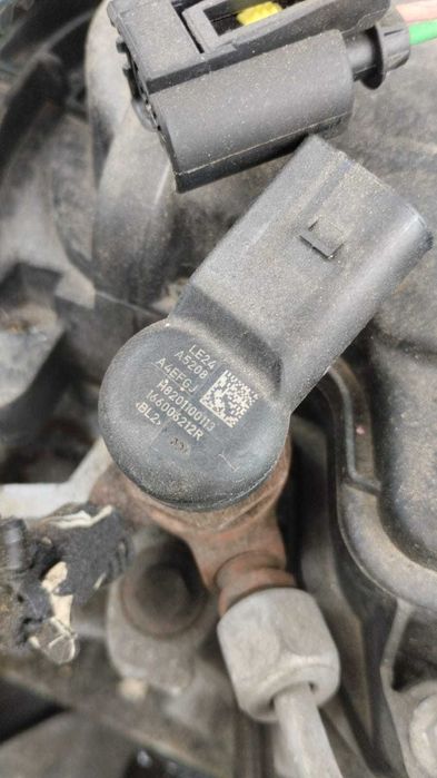 Injectoare Renault, Dacia, Duster Cod 166006212R