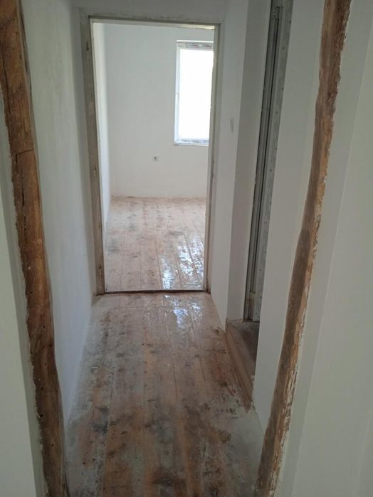 Двуетажна Къща след ремонт в с. Извор