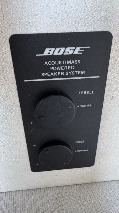 Boxa bose Bass activa , acoustimass powered speaker , defecta