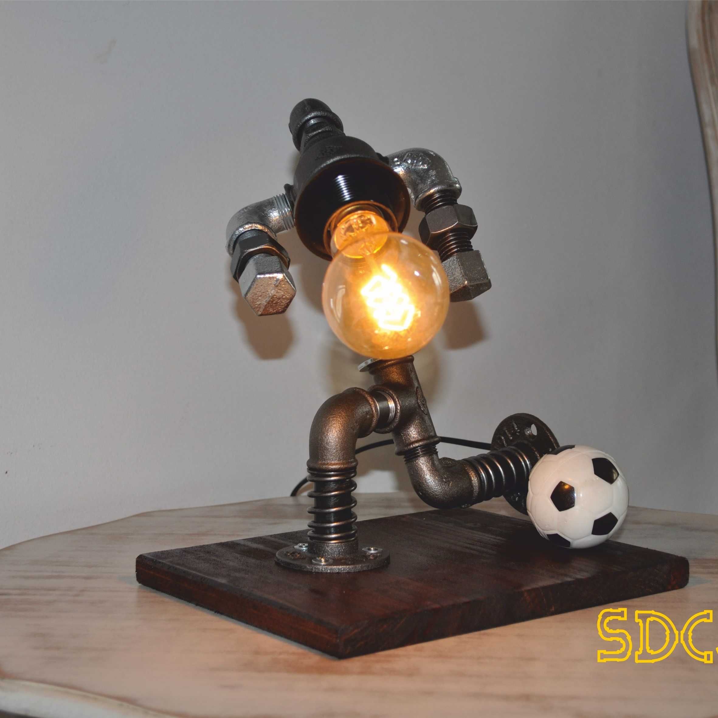 lampa fotbalist steampunkdesigncj, lampa steampunk, corp de iluminat