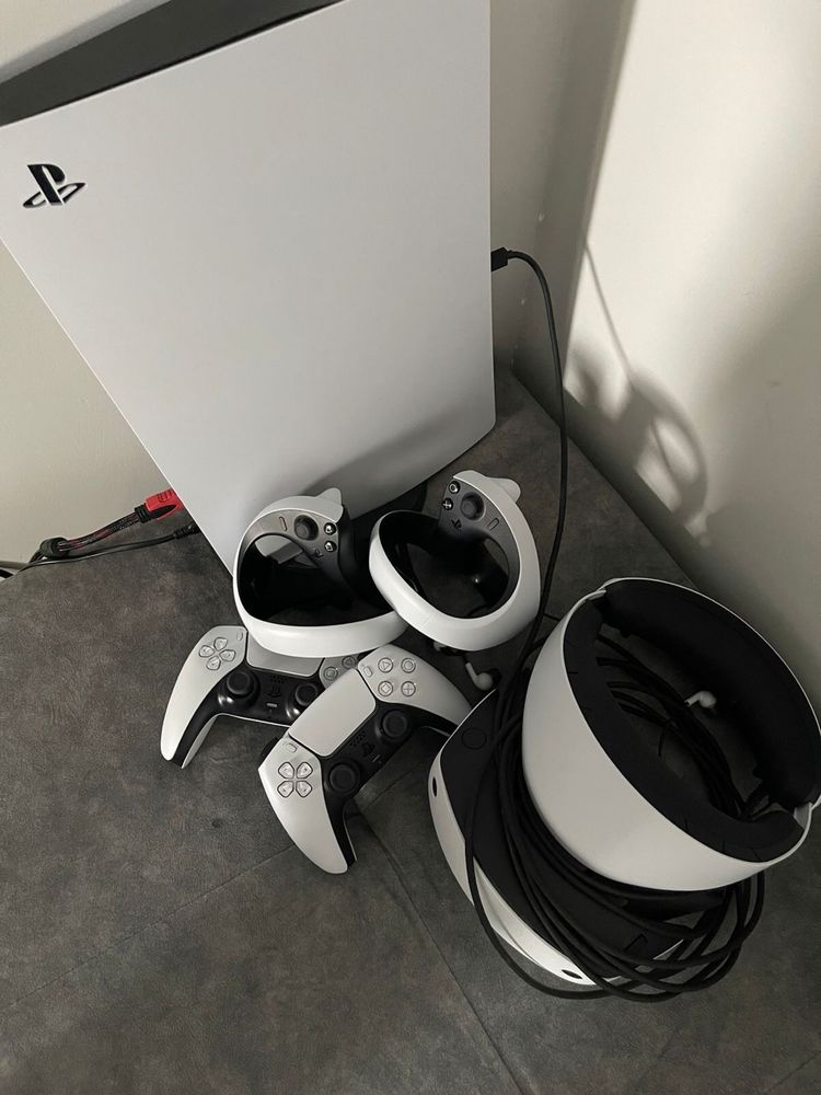 Продам ps5 и очки виртуальной реальности VR2 полная игр
