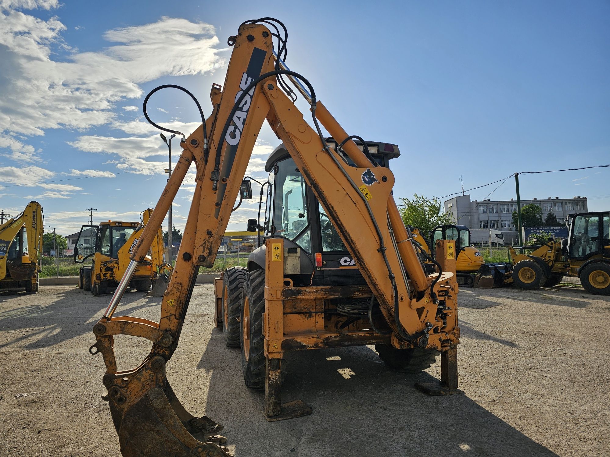 Buldoexcavator Case 695 SR2-4PS buldo excavator