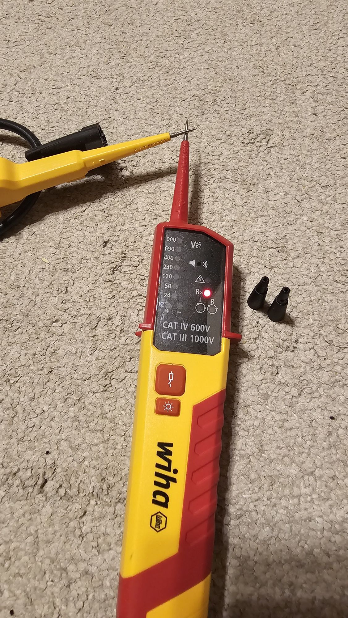 Tester de tensiune si continuitate Duspol Wiha, cat lll 1000v.