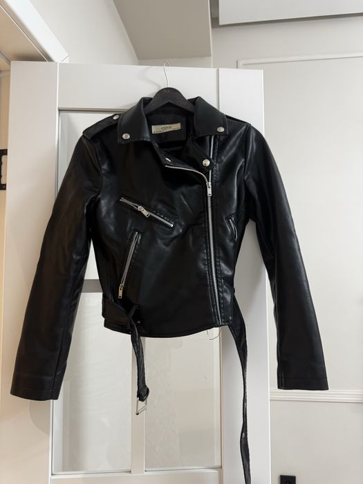 Куртка кожаная.