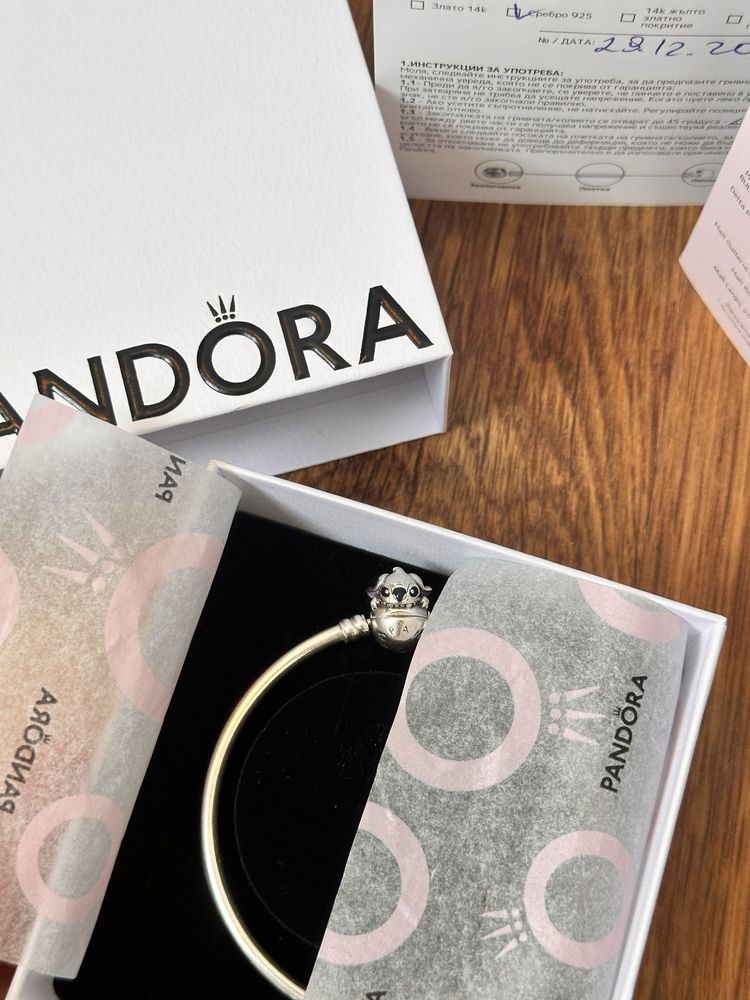 Disney x Pandora твърда гривна Любов от първа захапка