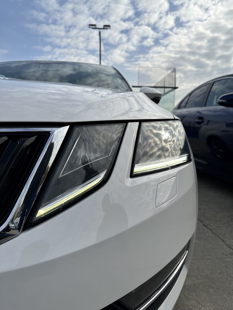 Far stanga led octavia 3 facelift