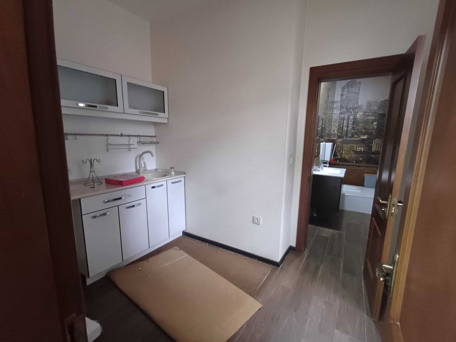 Продаю здание
Феруза массив
1,500 м2
2 этажа
36 соток