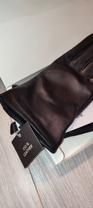 Manusi piele naturala, fina, negre, cu eticheta, marime M-L