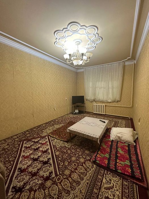 Медгородок 4хона 1этаж сотилади