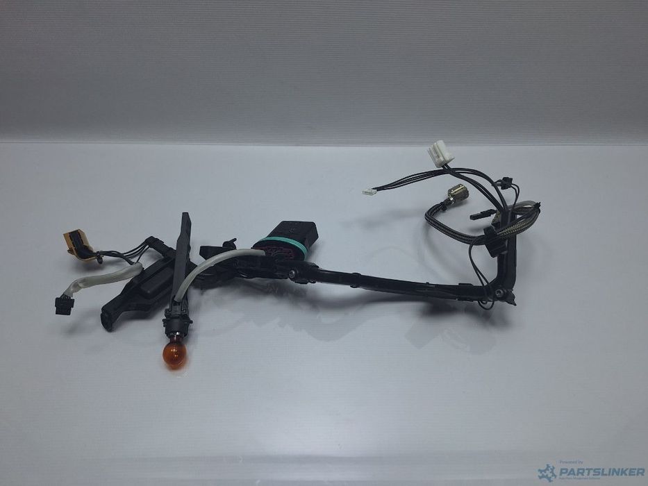 Instalatie far LED bi-xenon AUDI A4  (8K5, B8) [ 2012 - 2015 ] OEM 130448704000