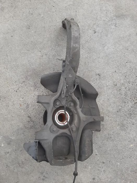 fuzeta dreapta fata alfa romeo 159 1.9 jtd