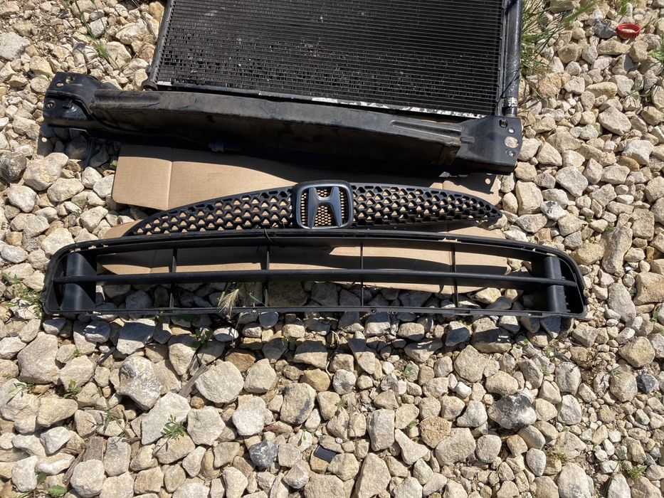 Решетки, гредичка, радиатори с перки за Хонда Джаз фейслифт