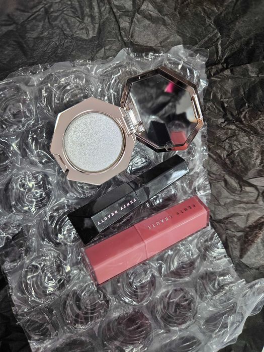 Комплект на Fenty Beauty
