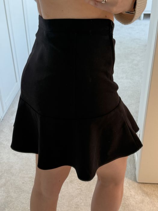 Черна къса плисирана пола HM 36