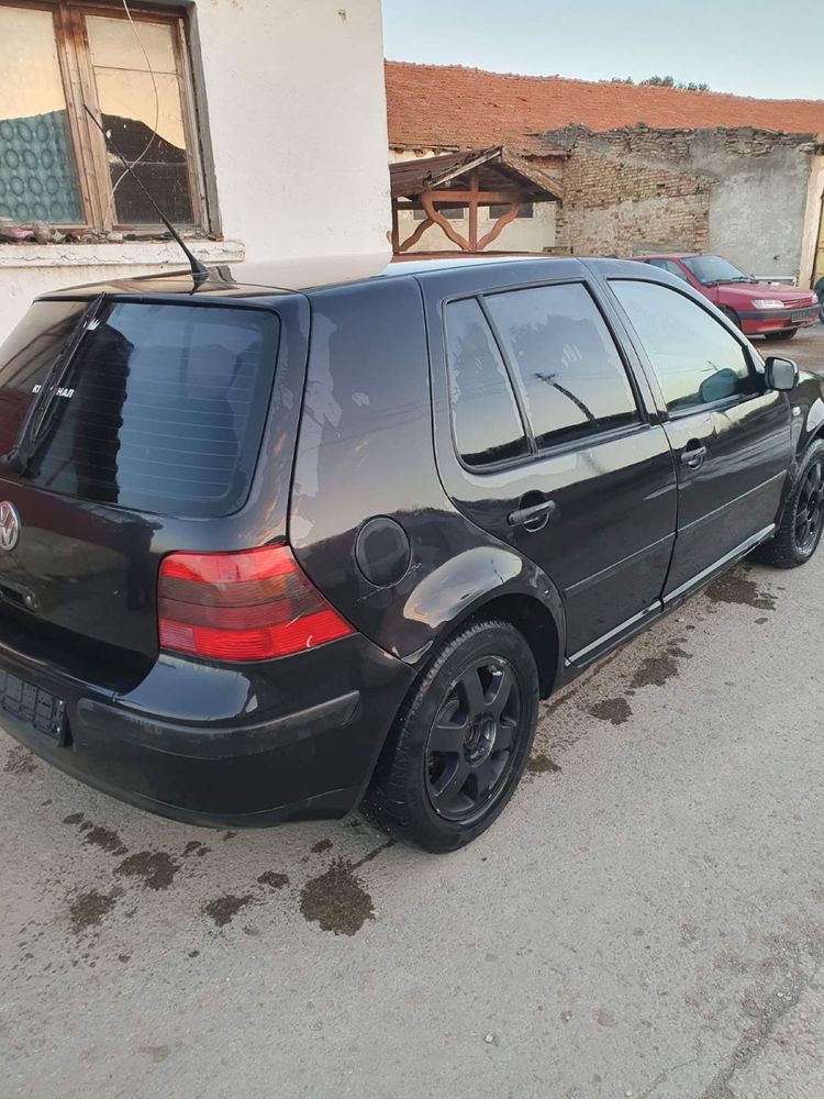 Golf 4 1.6 105к.с - НА ЧАСТИ