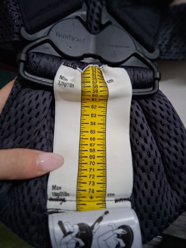 BabyBjorn - Marsupiu anatomic Mini, cu pozitii multiple de purtare – A