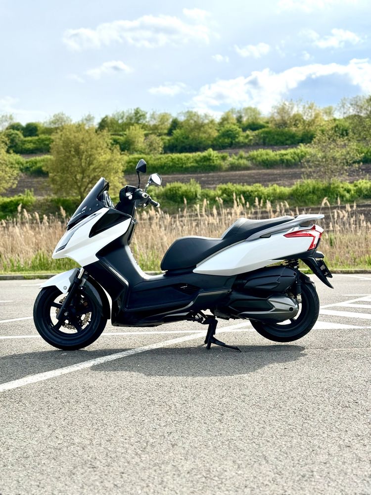 Kymco Downtown 300i