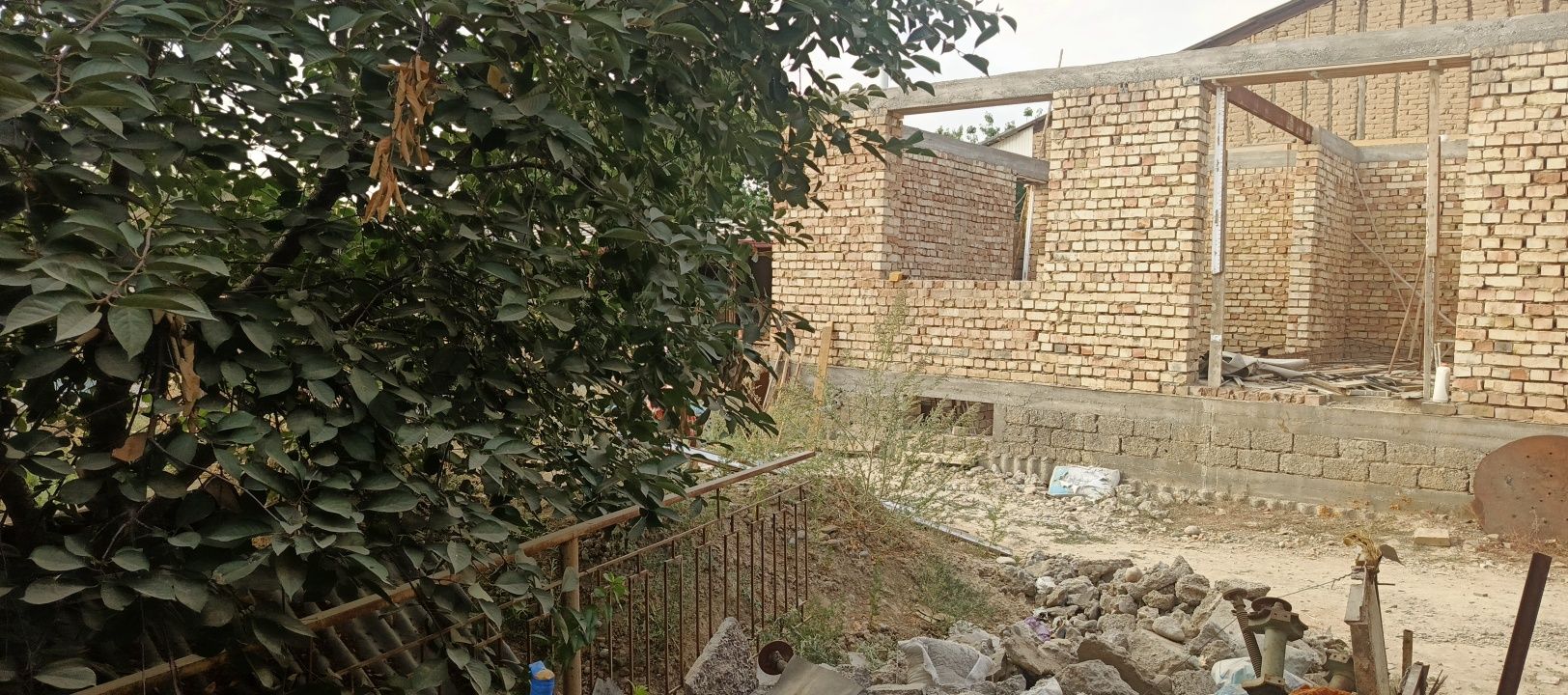 Продается участок в Назарбеке ( тарнов)