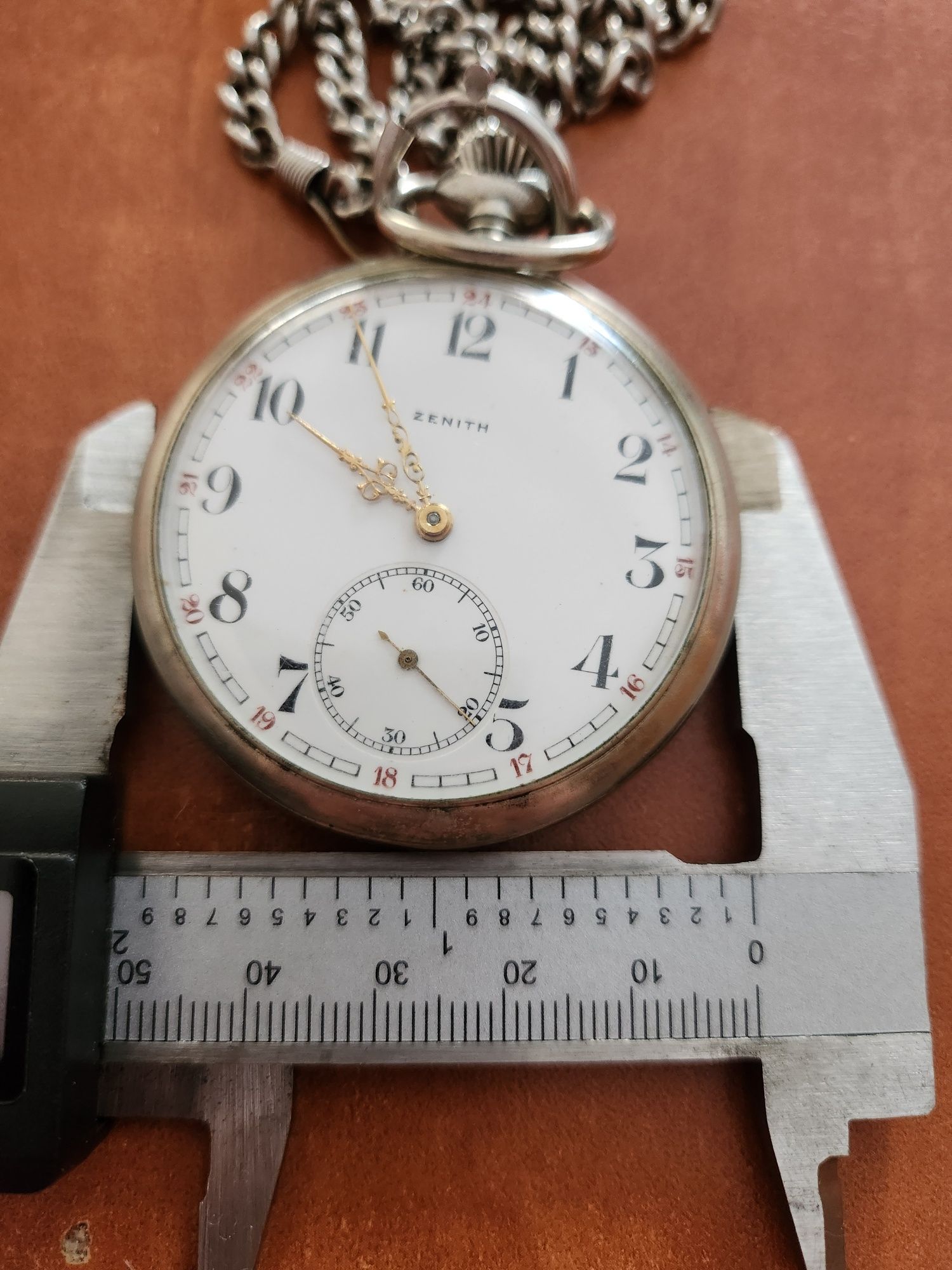 Ceas mecanic de buzunar Zenith.