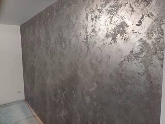 Aplic / decorez cu vopsea tip stucco decorativa