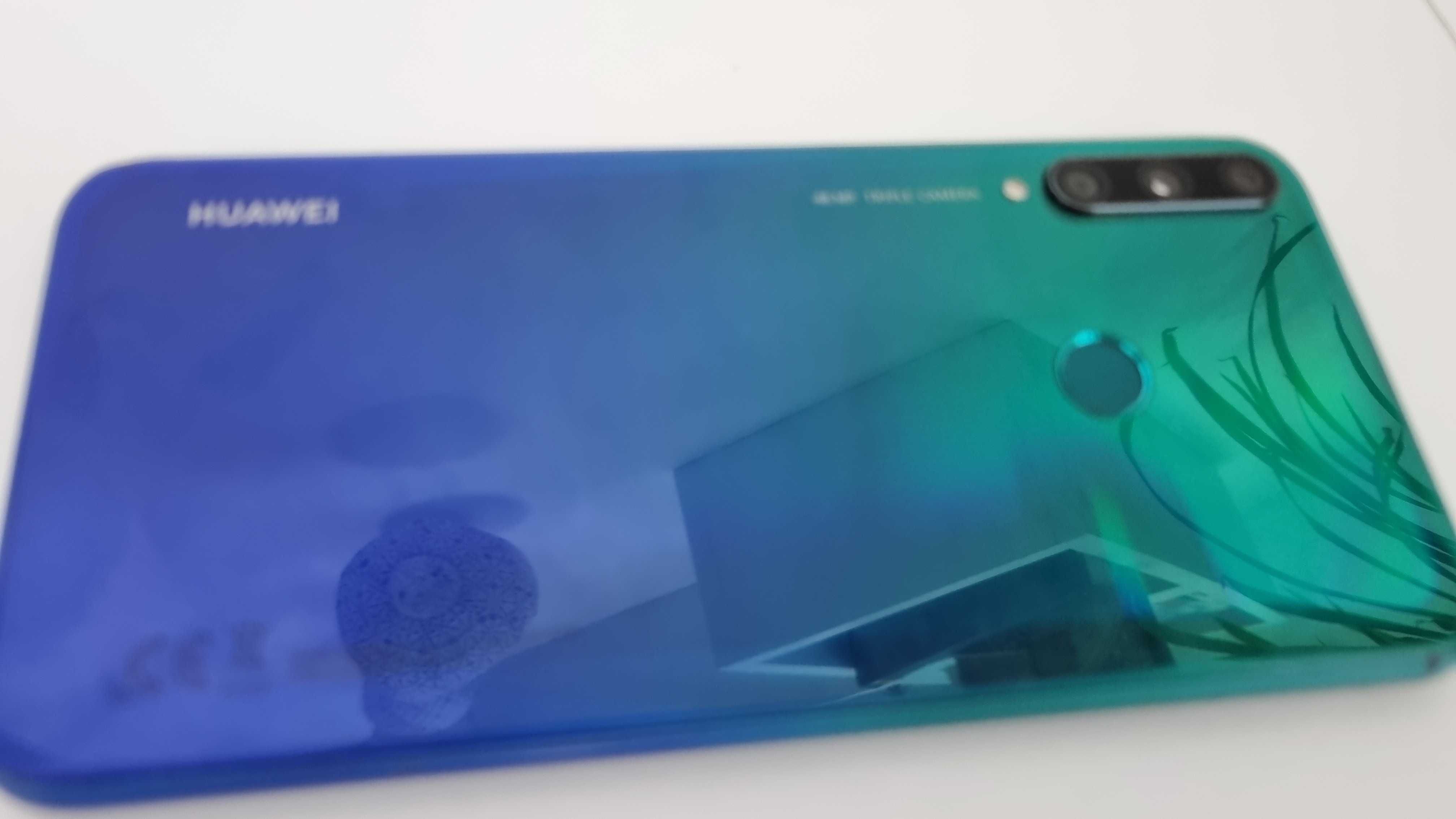 Huawei P40 Lite E - merge acceptabil doar ca are ecranul spart