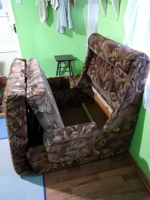 Fotoliu pat puțin folosit