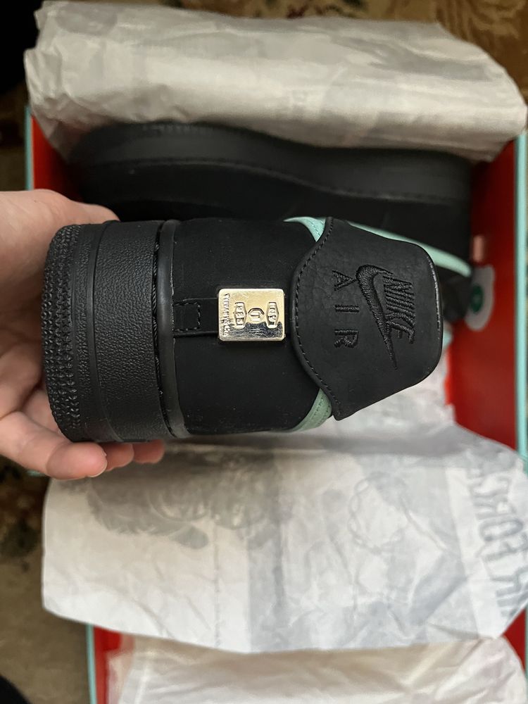 Продам Кроссовки Nike Air Force 1 Tiffany