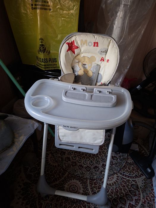 Стульчик для кормления ребенка