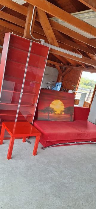 Vând set de canapea extensibila cu masa și dulap