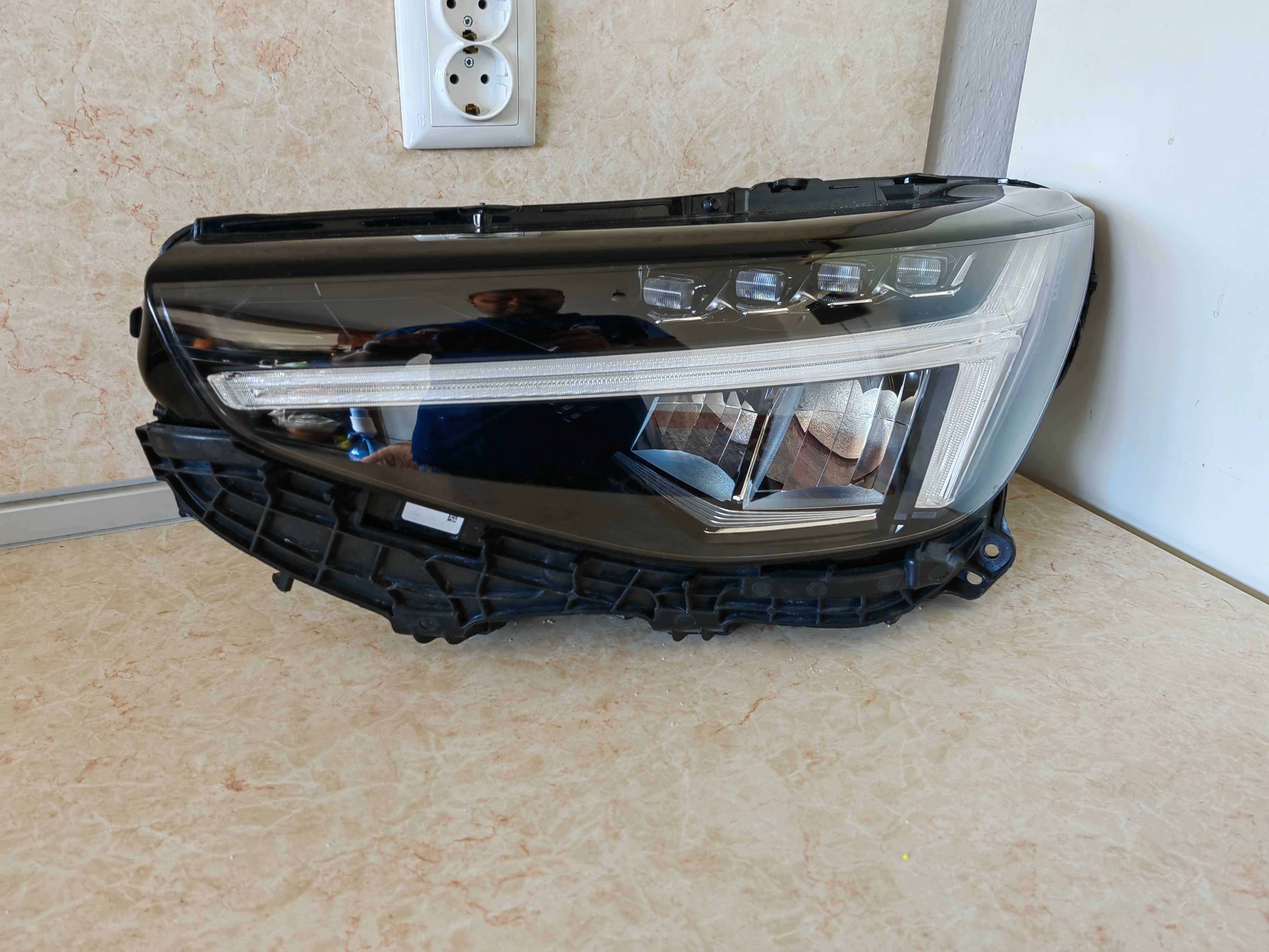 Фар Volvo XC40 LED ляв / Фар Волво ХЦ40 Оригинален