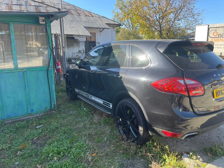 Porsche cayenne 2013 3.0tdi avariat volan dreapta pentru dezmembrari