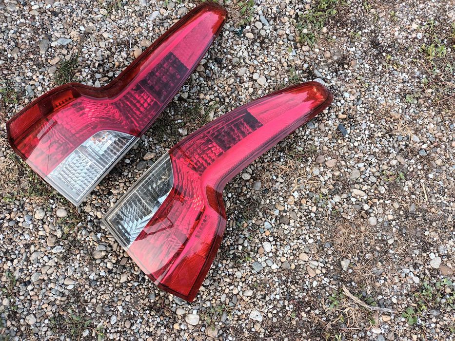 ляв и десен стоп за волво В50 фейслифт VOLVO V5O FACELIFT