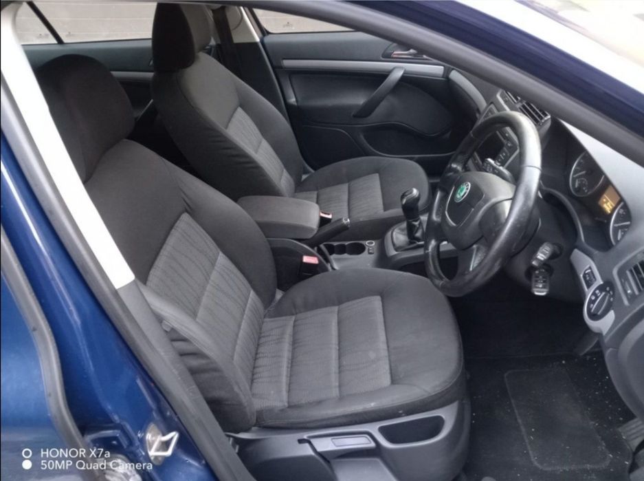 Dezmembrez Skoda octavia 2 facelift 1.6 tdi 105 cp cayc albastru LF5A