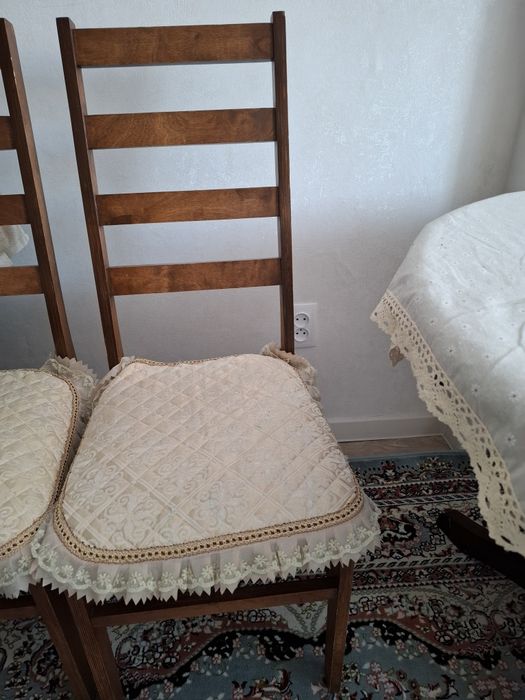 Продадим стол со стульями!