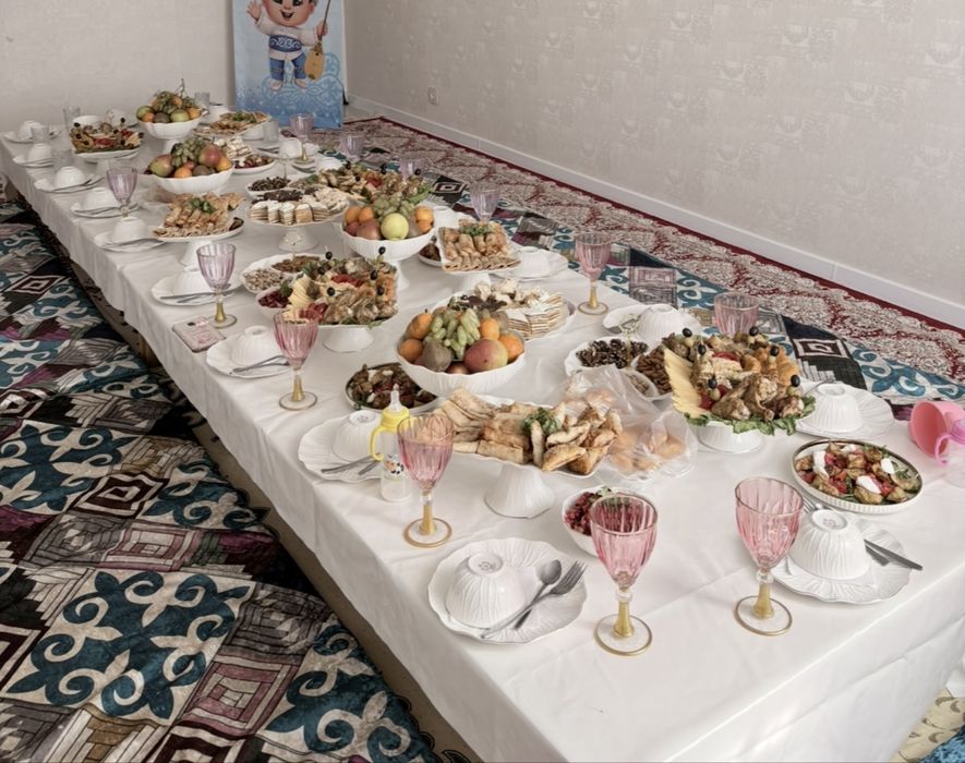 Стол сатылпды 2 шт екеуі 40000 срочно