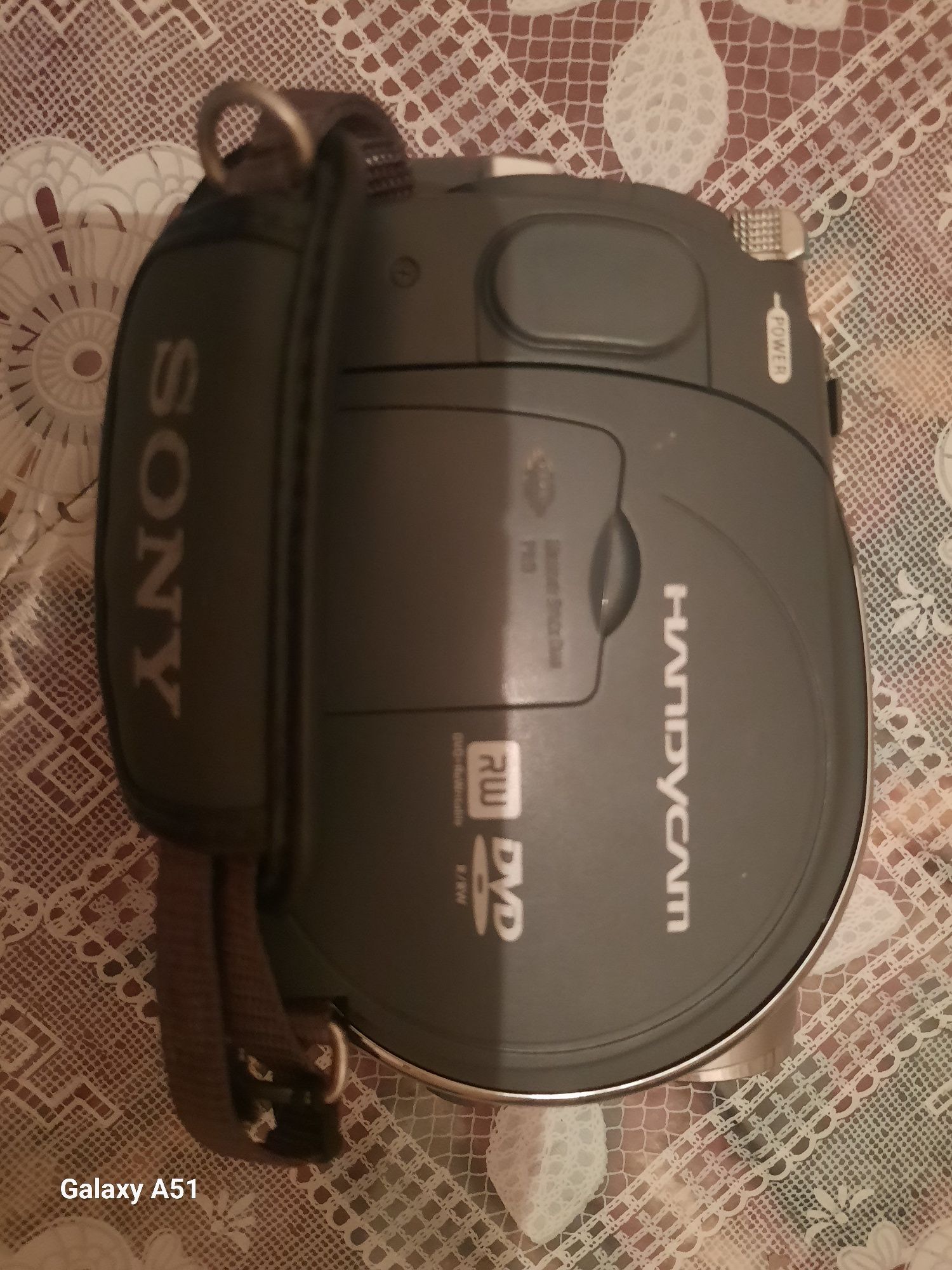 Sony DVD camcorder DCR-DVD305E