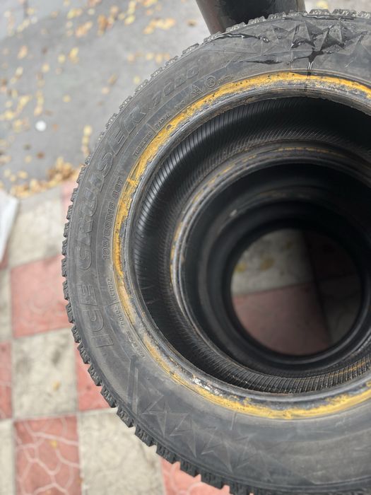 Резина зимняя в хорошем состояние