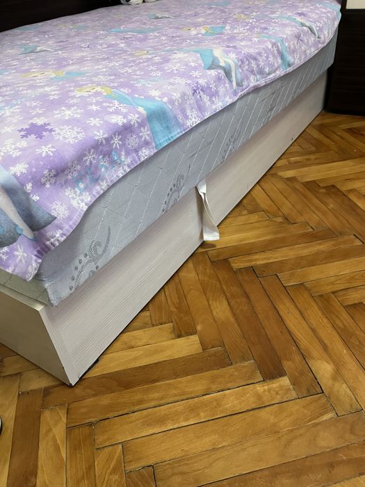 ПРОМОЦИЯ!!!Приста с повдигащ механизъм