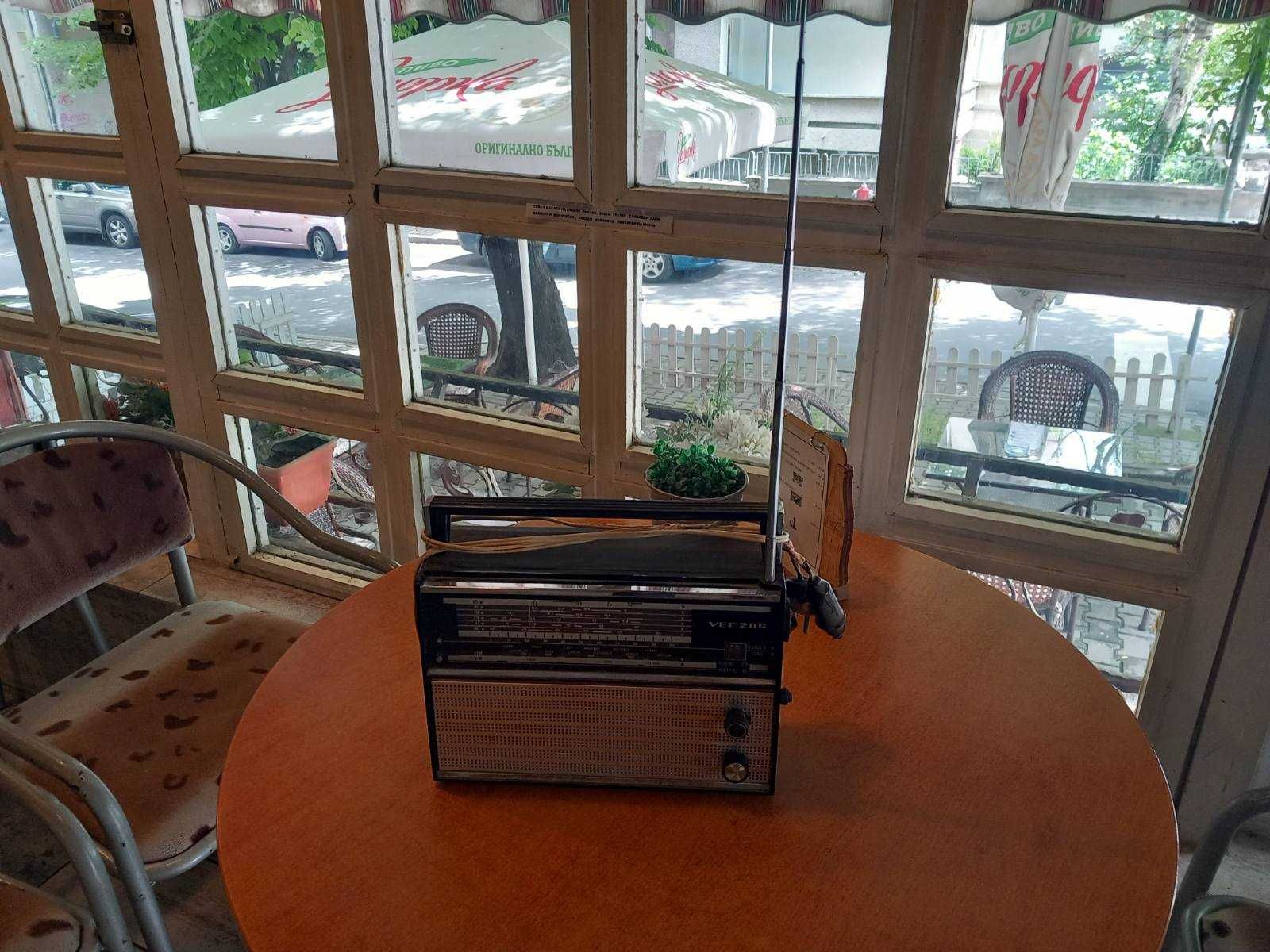 Ретро радиа ВЕФ, Радиокасетофон, 100 годишна пишеща машина Ерика, Темп