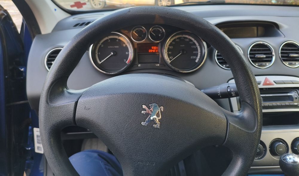 Peugeot 308 2009 1.4i 95cp
