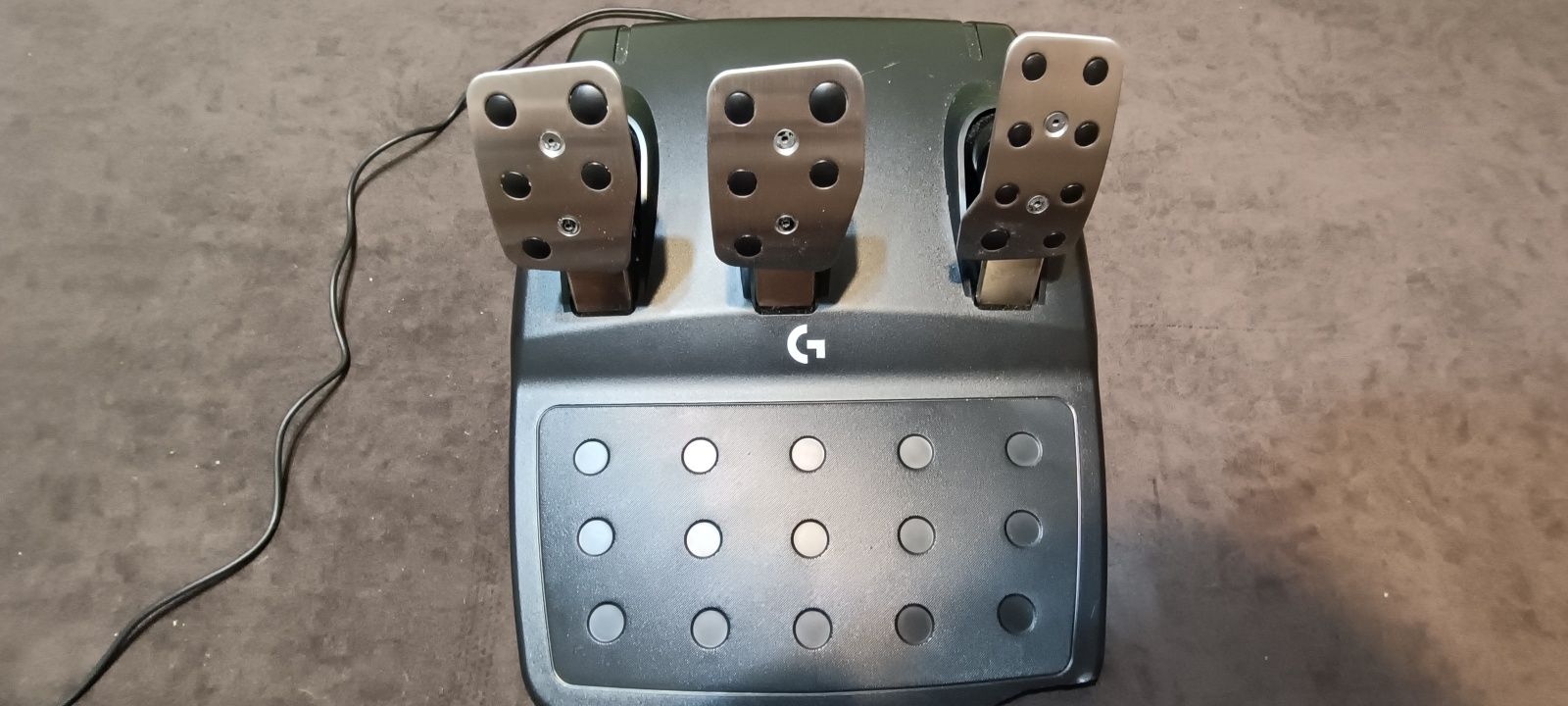 Продам игровой руль Logitech g923 + shifter