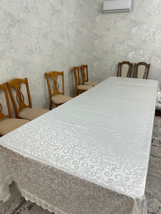 Продается большой гостинный стол