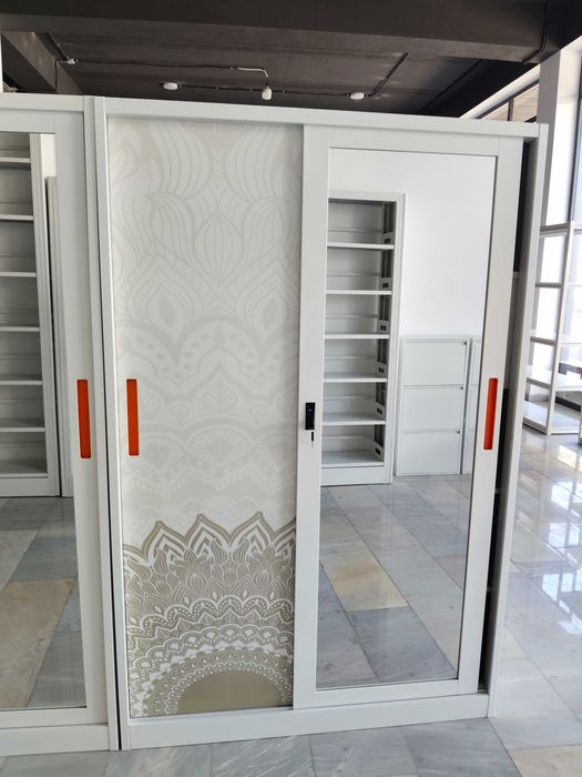 шкафы с зеркалами для одежды/шкафы с красивыми рисунками/металлические