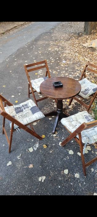 Маси и столове за дома и градината