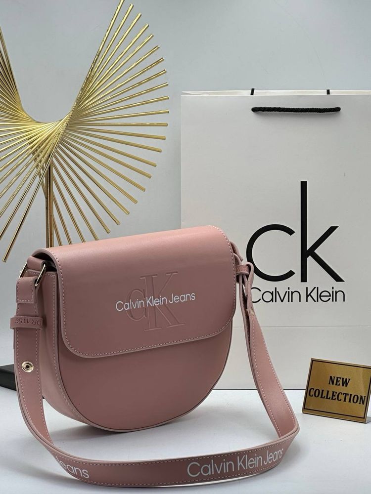 Geanta Calvin Klein Noua !!! Dimesniuni 23/21 !!!