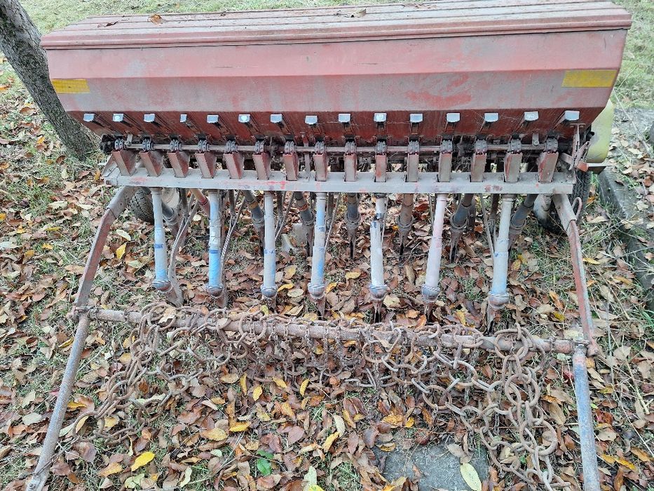 Vând utilaje dupã rtactor 445