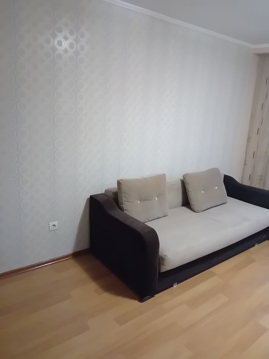 Proprietar închiriez garsoniera Decebal etajul 1