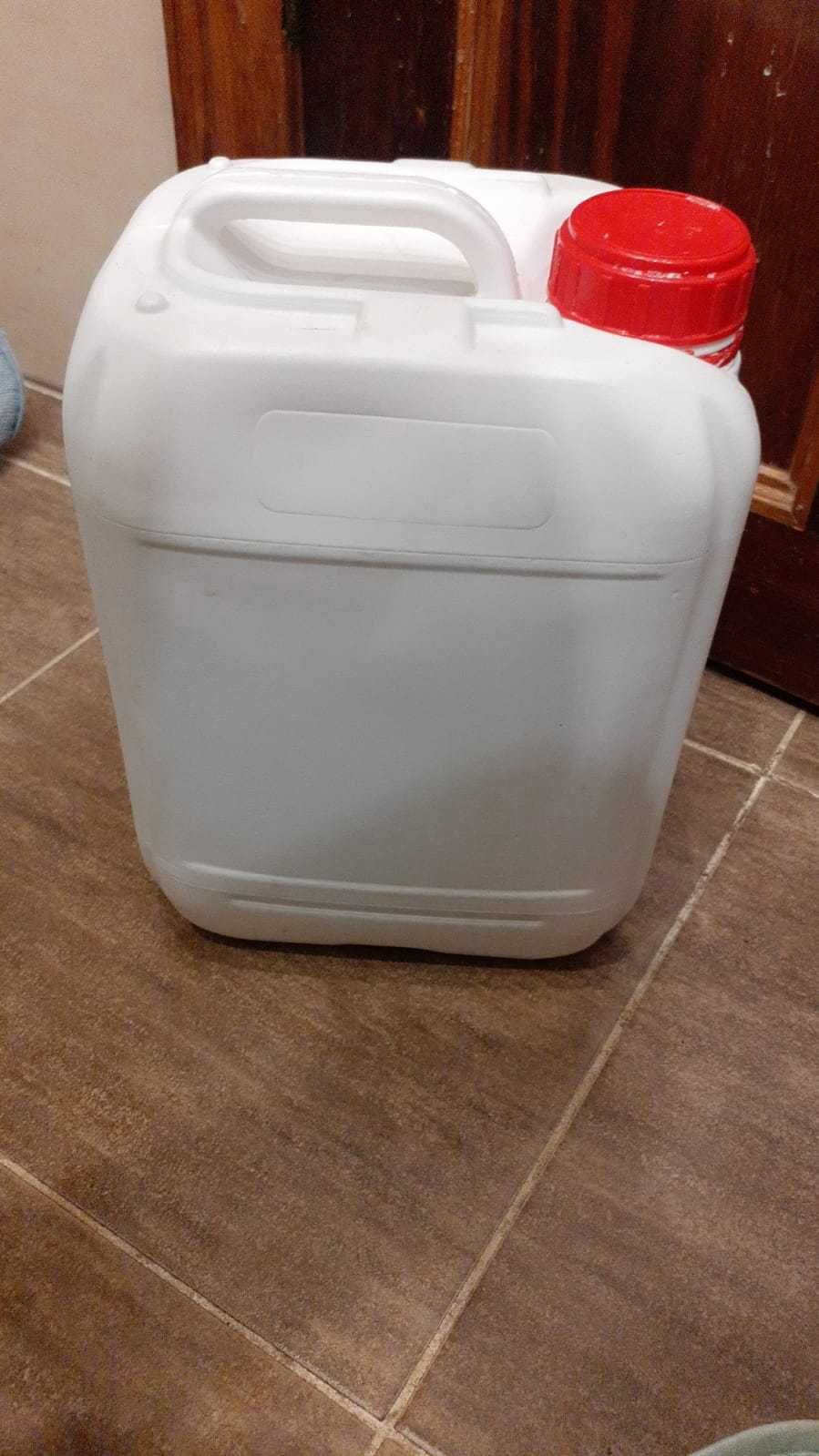 Платиковые канистры 5л