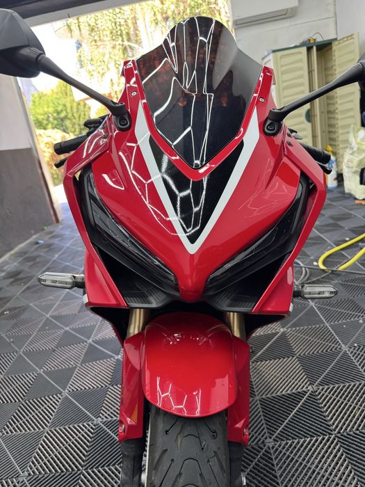 Vând Honda CBR650R – 2019, 47.000 km, stare foarte bună