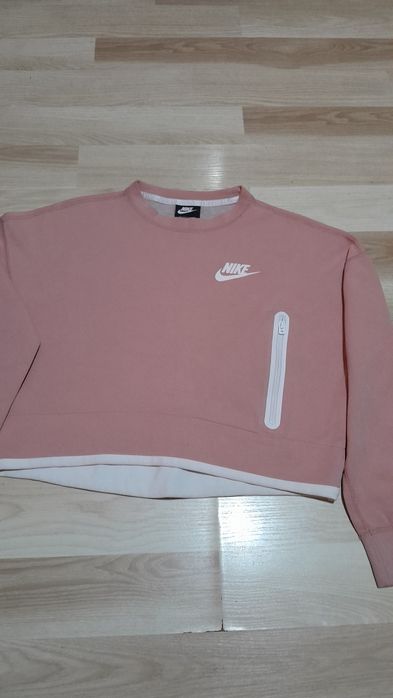 Дамска блуза къса на Nike S-M